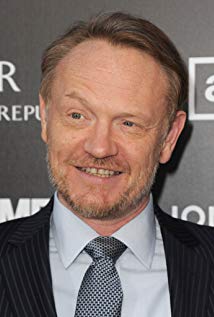 How tall is Jared Harris?